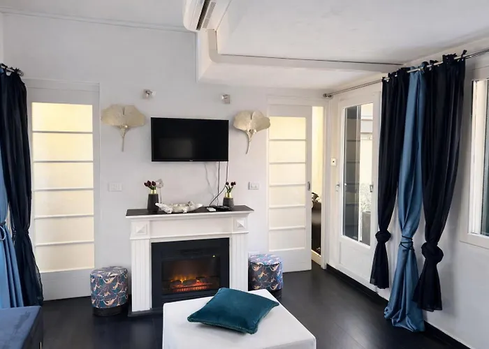 Entire Loft In Via Margutta 2br -2ba Private Steam Bath Inside The Loft * רומא