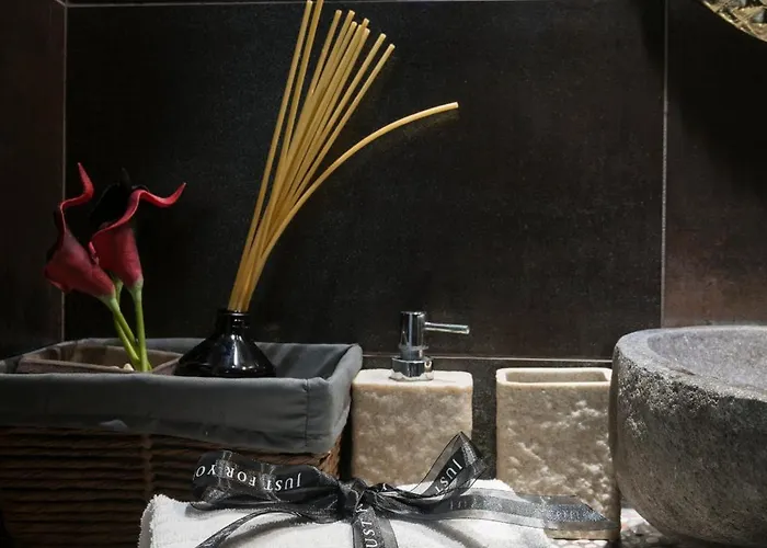 Entire Loft In Via Margutta 2br -2ba Private Steam Bath Inside The Loft * רומא